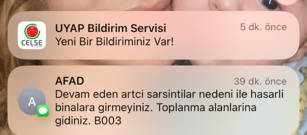 Biz canımızla uğraşıyoruz evlere giremiyoruz, toplanma alanlarındayız adamlar tebligat gönderip süreleri başlatıyorlar. Bu düpedüz vicdansızlıktır. Süreler acilen durdurulmalı. <a href="/adalet_bakanlik/">T.C. Adalet Bakanlığı</a>