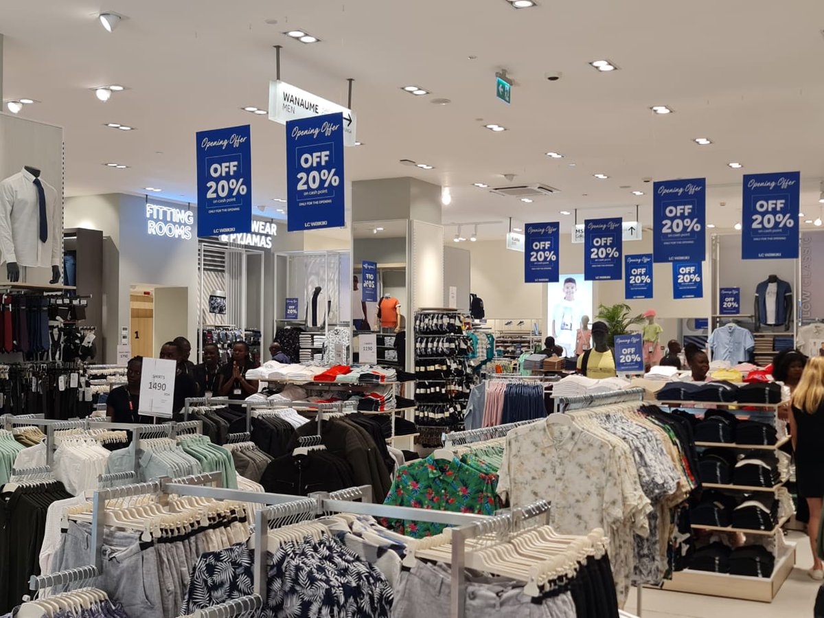 Creating a style that is not limited by current fashion trends or design conventions is characterized by a focus on quality, simplicity, and functionality, and a neutral color palette that won't look outdated over time. Make your new space renovation timeless
#retailpaces