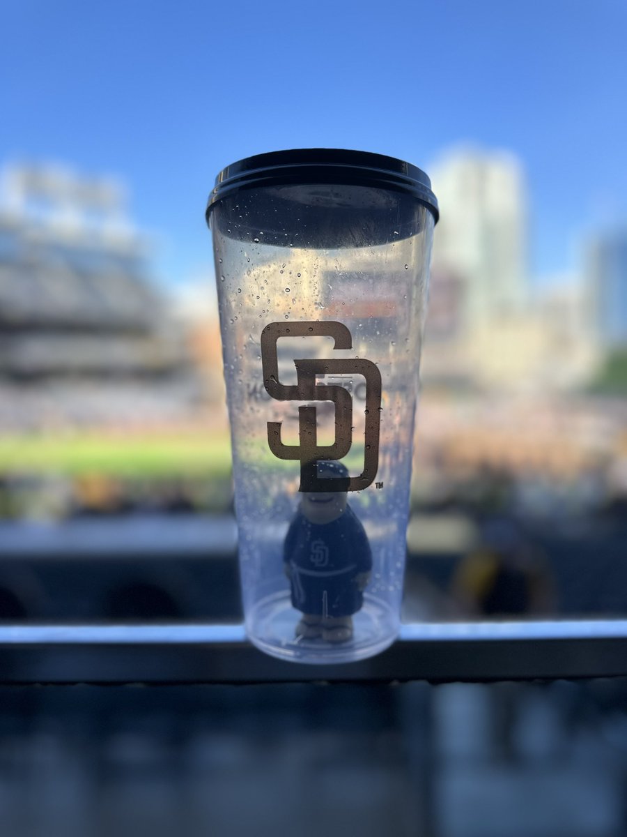 Mini Friar tweet media