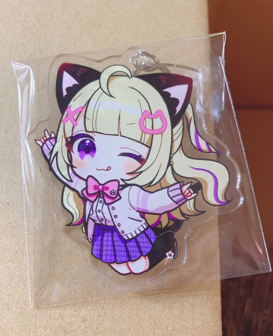 エッッッッ!?
リアイベのグッズ可愛すぎワロタ。
でかくて可愛い!!!
誰にもあげたくないな・・・・( Ꙭ)!

5個に1個サインあるので5個買い占めたら多分サイン付きゲットできるよ‼️♡✌️ 