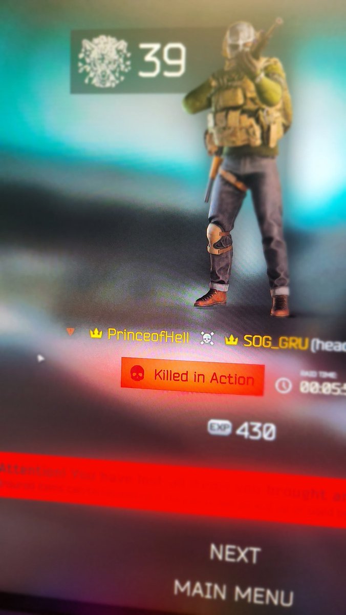 Q01266323's tweet photo. @tarkov @nikgeneburn @bstategames  i know yall dont care one bit but heres another cheater https://t.co/287J2aFMxr