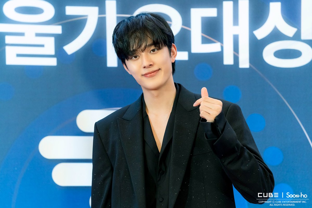 [📸] <제 32회 서울가요대상> 비하인드

더 많은 사진은 유선호 U CUBE Media 게시판에서 확인해주세요!
▶ bit.ly/3IdNABs

#유선호 #YOO_SEONHO
#제32회서울가요대상