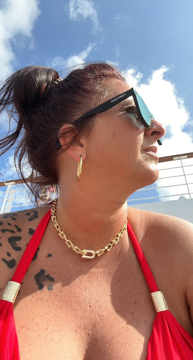 I’m thinking about becoming Amish, if they accept me, while the world collapses. 🤷🏻‍♀️🤷🏻‍♀️🤷🏻‍♀️