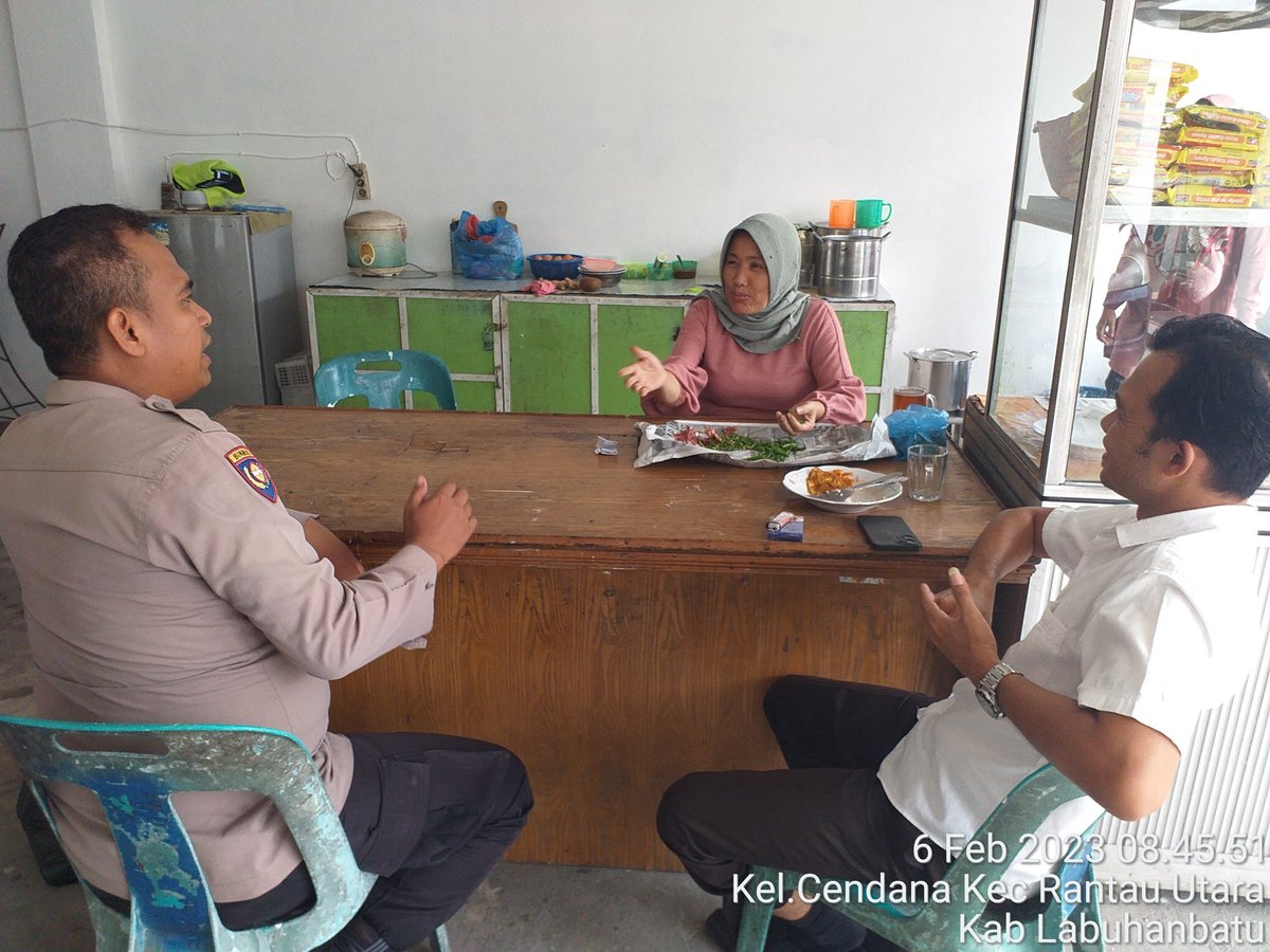 Menyambangi dan mendengarkan keluhan warga
#kapoldasumut
#kapoldasumaterautara
#poldasumut
#poldasumaterautara
#polreslabuhanbatu

Terimakasih