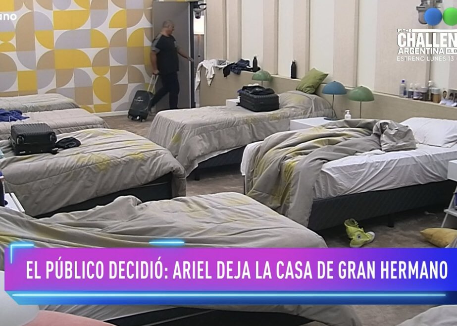aarontsuarez's tweet photo. se fue ariel y se quedó julieta, que divertido dijo nadie nunca #gh2022 https://t.co/rQXO3rRvQL