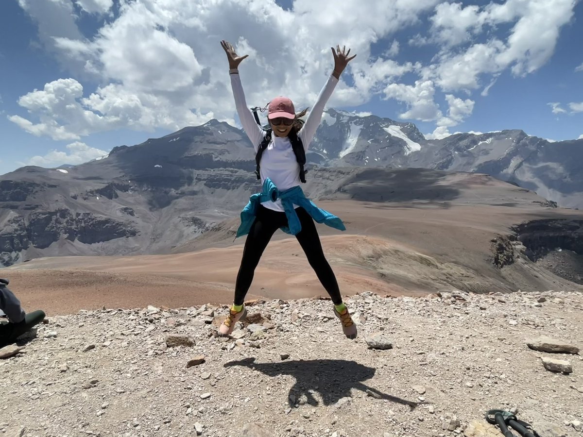 RobinBisko's tweet photo. A long day walk with spectacular sights that intriguing you. #Chile #cerroelpintor #andes #hiking https://t.co/0neANqirN3