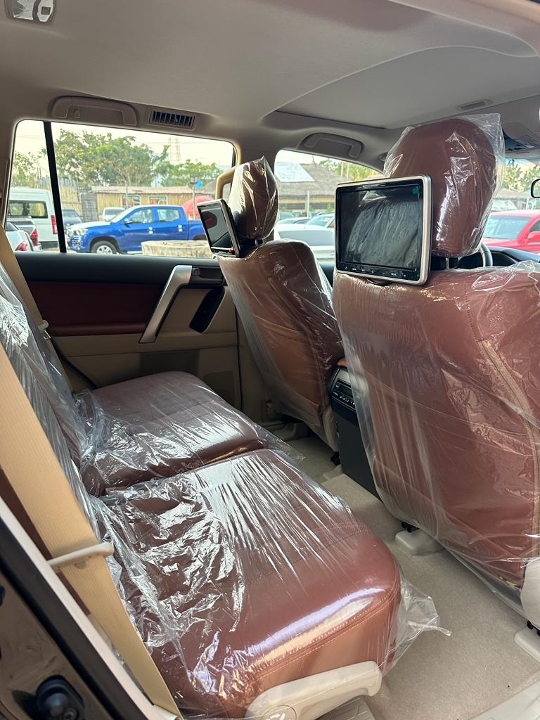 Avant_gardeauto's tweet photo. Toyota Prado (New)
Location: Abuja 
Year: 2022
Price: 66m
☎️: 07013000001

#AbujaTwitterCommunity #Avantgardeautos #Prado  #Toyota #Hilux  #Auto #cars #Nigeria #new #business #Men #woman #Abuja #Lagos  #Deals https://t.co/6eMMTr02KT