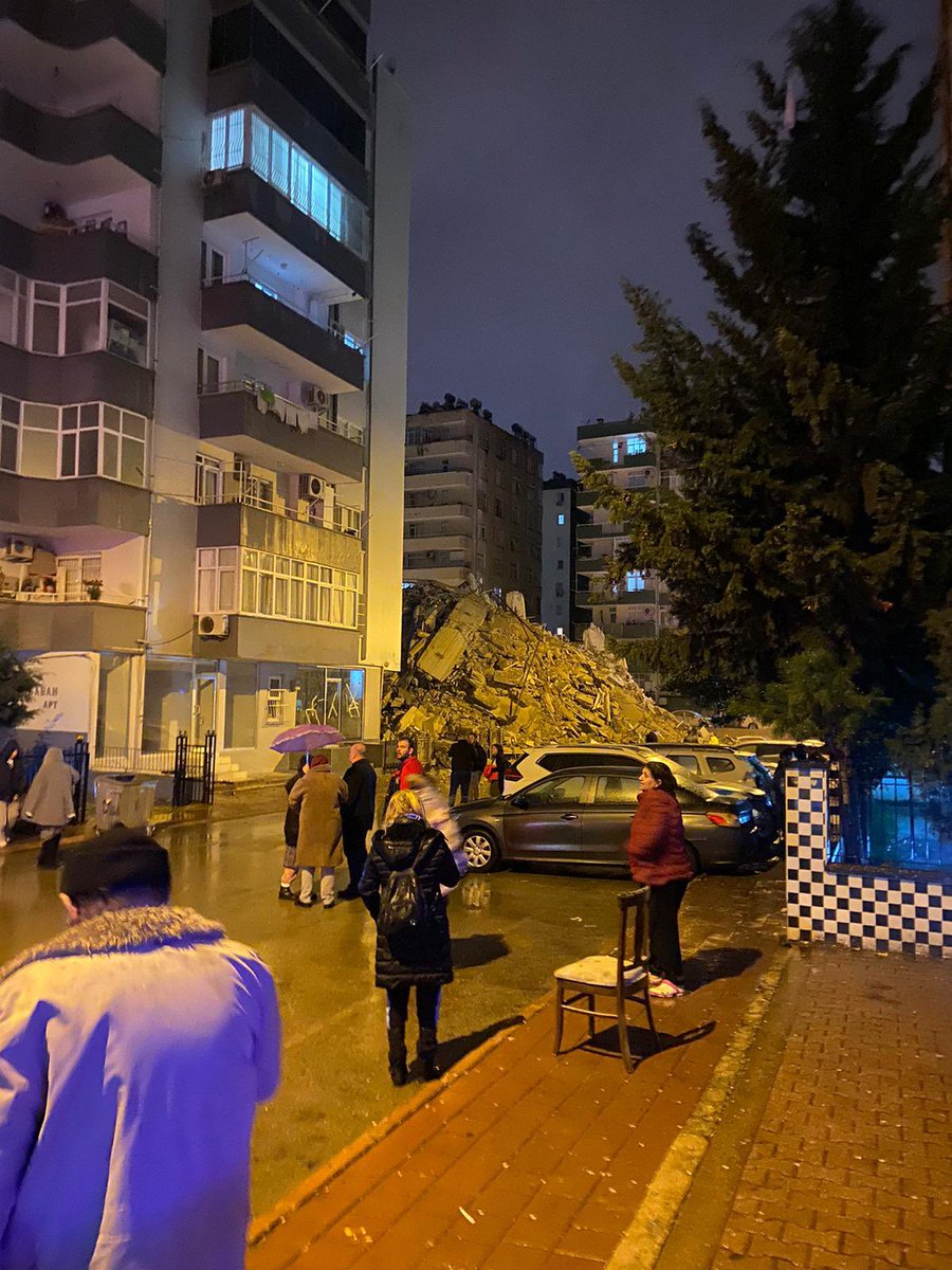 Cenkhiskhan's tweet photo. Adana deprem Allah hepimize yardım etsin #deprem #adana https://t.co/biKcosUuiM