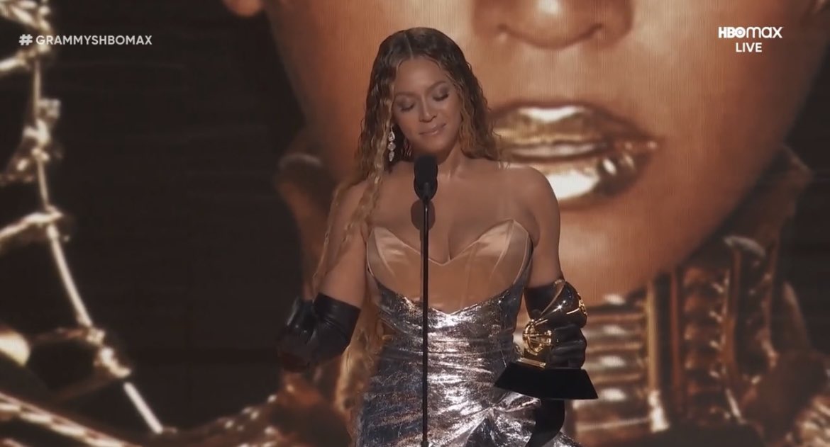 beyoncebrasil's tweet photo. 🚨32 times Grammy Winner. 

#GRAMMYs https://t.co/tZXJH1odol