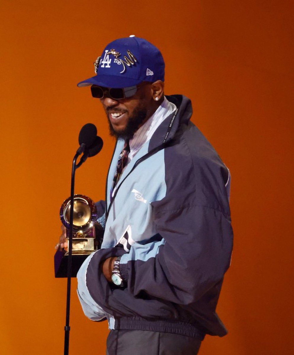 gothamhiphop's tweet photo. “Smile if you the best rapper of our generation” https://t.co/gbmdzvx9Dg