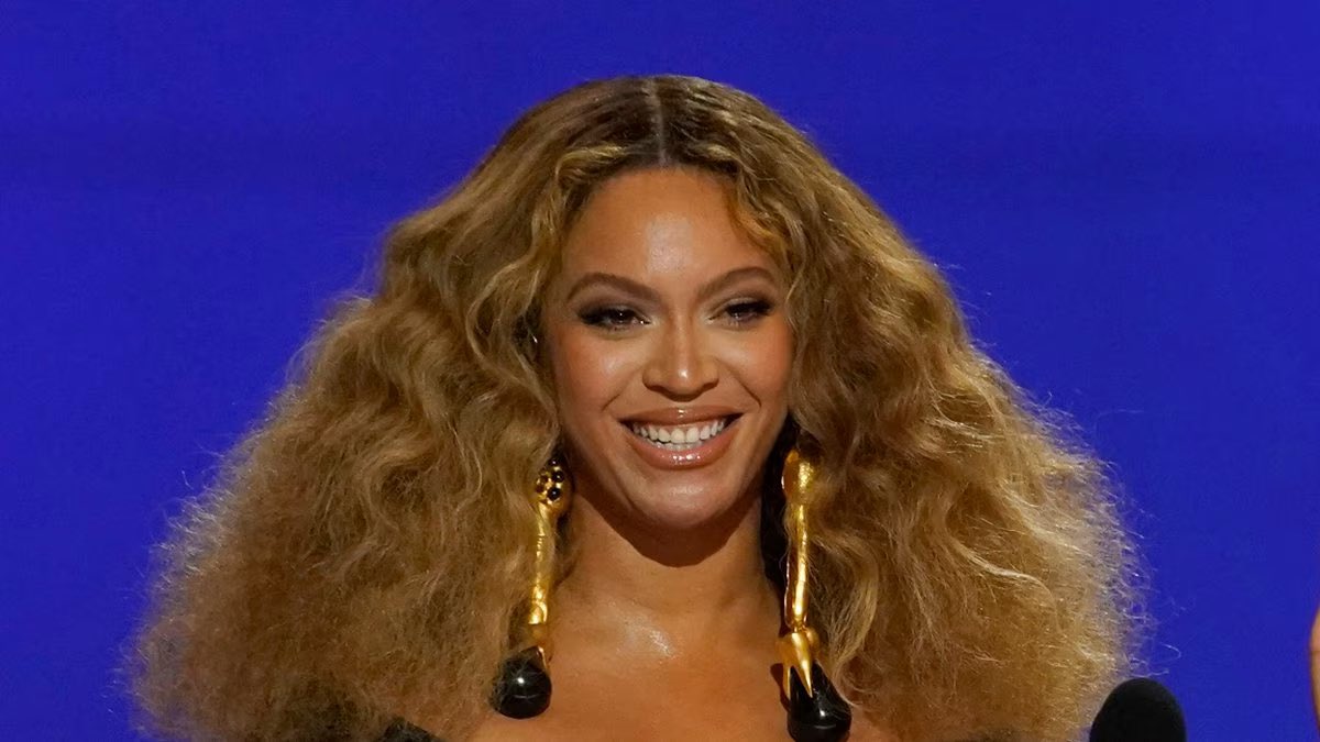 Beyoncé breaks Grammys record, is now most-decorated artist in Grammys history >> 13abc.com/2023/02/05/gra… 
📸 AP