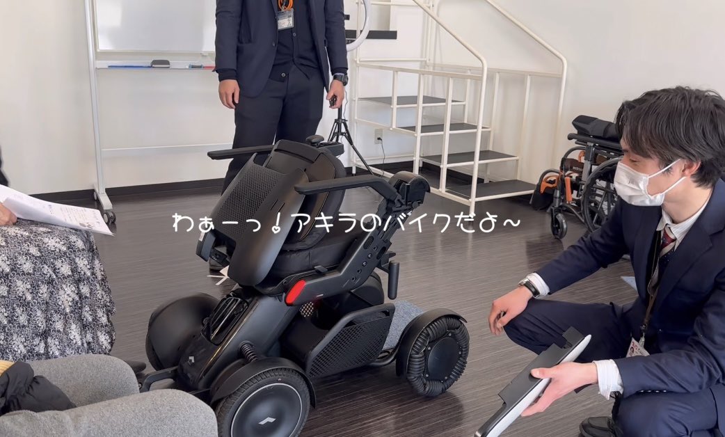 camper_nagacho1's tweet photo. “脳梗塞サロン“ 次世代型の電動車椅子試乗会に参加して〜仕事/キャンプスタイルの“未来図“を描く…
https://t.co/AEStoljQ9I
※ご興味のある方はYouTube動画よりフルバージョンをご視聴ください☝️✨
#姿勢改善したい
#歩行訓練 #歩行練習
#運動麻痺 #外出支援
#明るい未来 #脳出血
#WHILLc2
#次世代 https://t.co/WB5tNh03Em