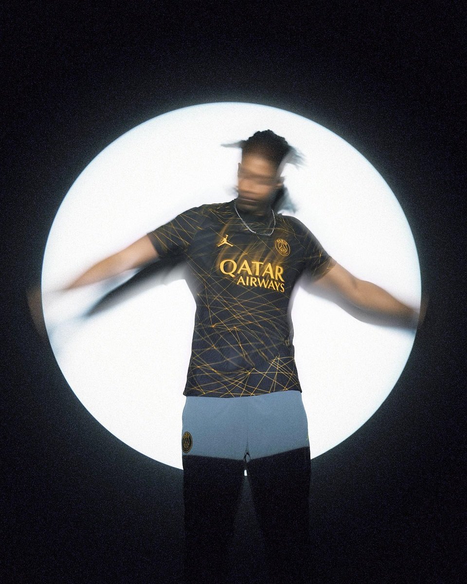 kitstownJP's tweet photo. 💡
Air Jordan × パリ・サンジェルマン 2022-23 シーズンの新4thユニフォーム！

#パリサンジェルマン #ParisSaintGermain #PSG 
#AirJordan 
#ユニフォーム #サッカー #フットボール #uniform #football #soccer 
#キッツタウン #kitstown https://t.co/OFTgWmCYhj