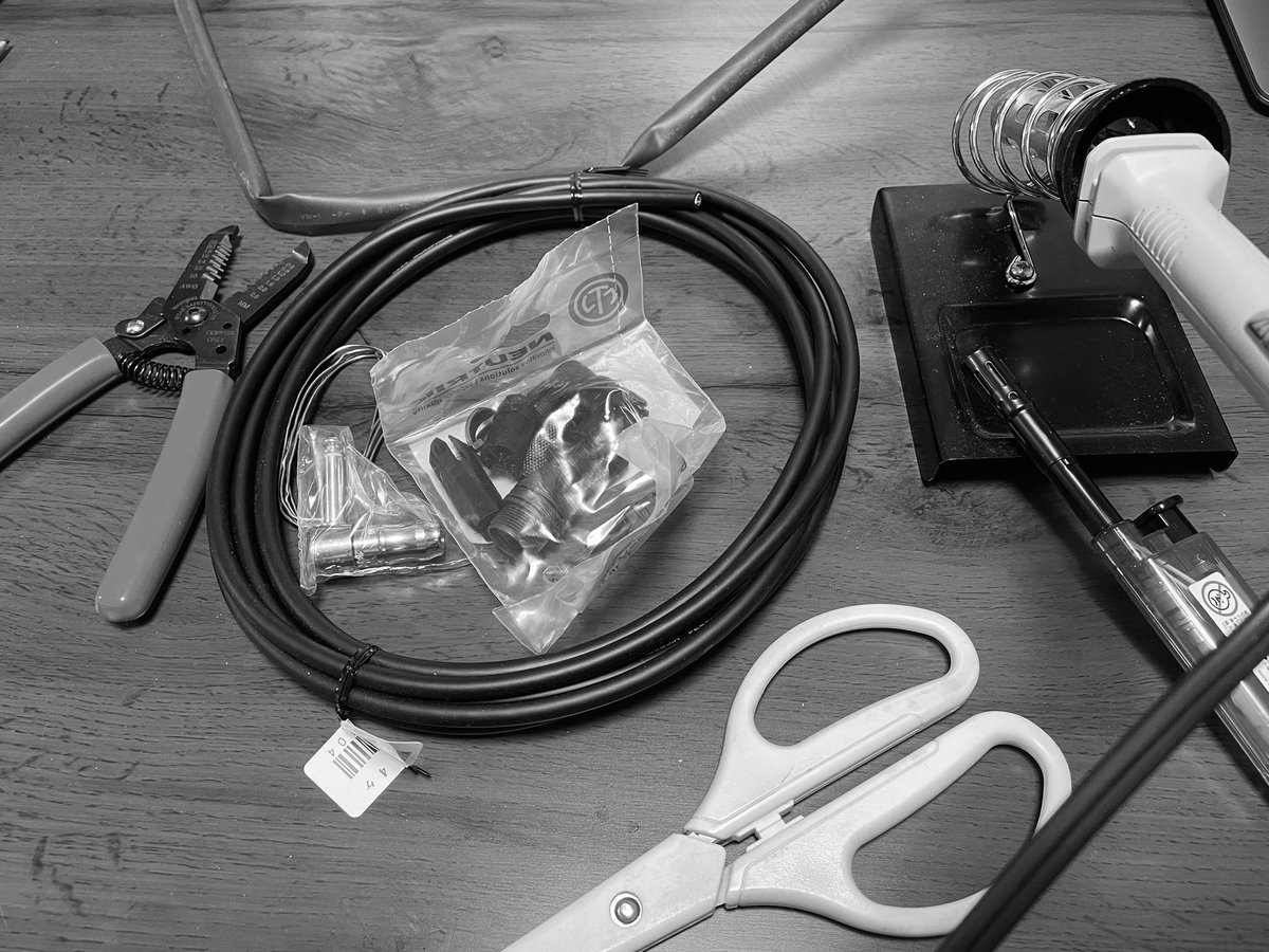 onosiu's tweet image. コールドの結線はハンダマシマシになりますよね？

よね？
#mogami #japan #マイクケーブル #フラックス頼り