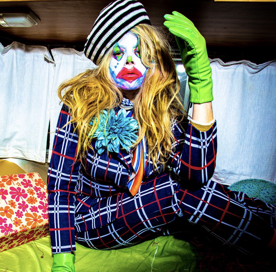 OOTWProd's tweet photo. TOO FAR w/ the LIP INJECTIONS this time!?!? As if🙄💋🤡 
#clowninaround https://t.co/dZSSSs6U6E