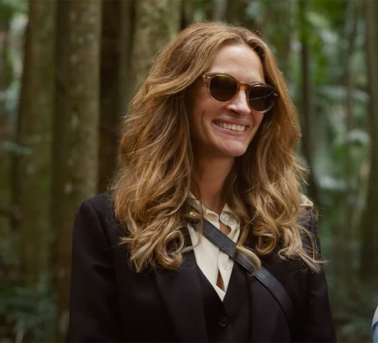trinaaatweets's tweet photo. Two stunning Georgias!! 🥰 @JuliaRoberts @Brianne_Howey #TicketToParadise #GinnyandGeorgia https://t.co/kz2TScnrnY