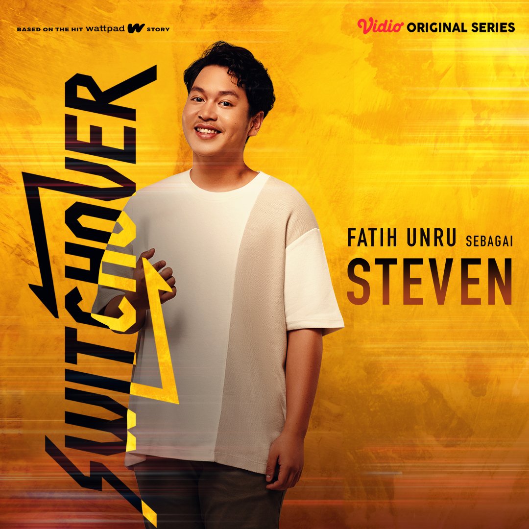 vidio's tweet photo. Steven (Fatih Unru) SAHABAT BAIK Anna yang nemenin melewati semua masalah. Tapi kayaknya ada makna buruk sendiri nih! 🤔
Cari tau selengkapnya di Vidio Original Series: Switchover, episode baru setiap Sabtu, nonton di Vidio!
#SemuaAdaDiVidio #VidioOriginals #SwitchoverSeries https://t.co/884c4CCQHQ