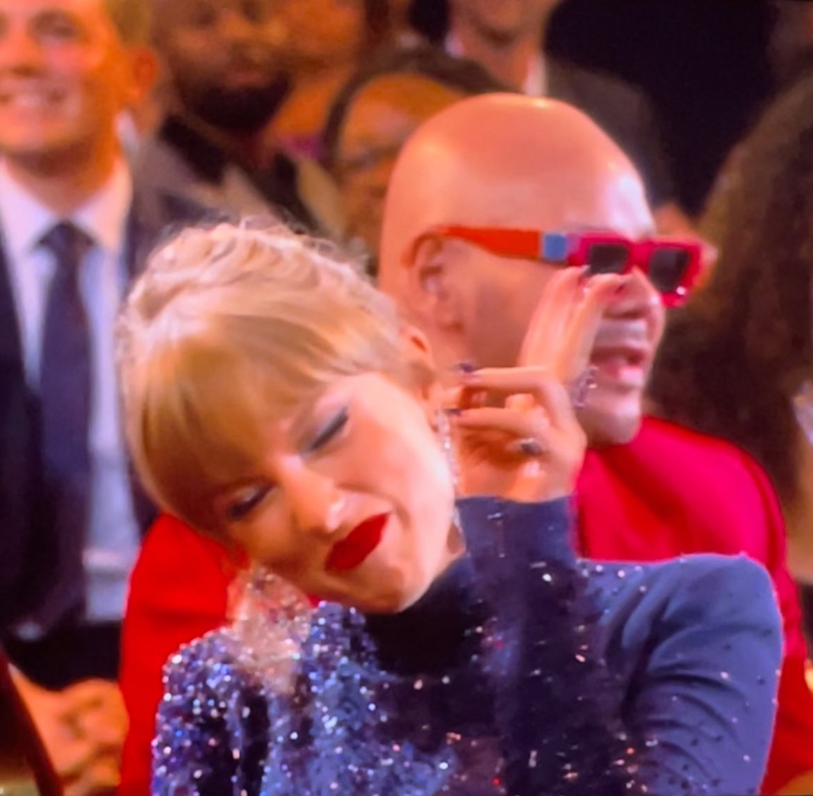 leanneontour13's tweet photo. @taylornation13 I’m calling this one: me when karma arrives 
#GRAMMYs https://t.co/8lVUi0rlqO