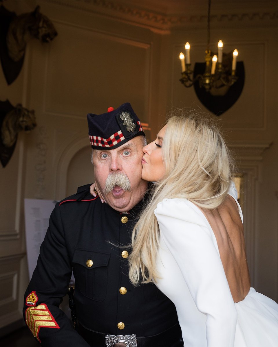 𝐁𝐋𝐀𝐂𝐊 𝐖𝐀𝐓𝐂𝐇.

Michael, dressed in Black Watch kilt and fly plaid, looked magnificent for his and Noëlle's wedding.

Congratulations, and all the best for your future!

Getting married in 2023? Order your outfits now.

📸 <a href="/firstlightwed/">First Light Photo</a>

#Kilts #Scotland #Edinburgh