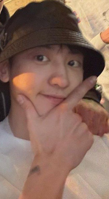 toChanyeol_ir's tweet photo. آپدیت اینستاگرام jkt1ny با #CHANYEOL 🤍🍒

#/عکس با تاخیر، باید به دیدن داداش کوچولو میرفتم، چون اون رو از زمانی که به سربازی رفته بود ندیده بودم! خوشحالم که وقتی بیرون اومد تونستم ببینمش!
#EXO #찬열 #TeamEXO #Korea "

بیبی دوست‌داشتنی🤏🏻🥺
➼ https://t.co/xbNwErKv1Q

#엑소찬열 https://t.co/iVbQOeyp8n