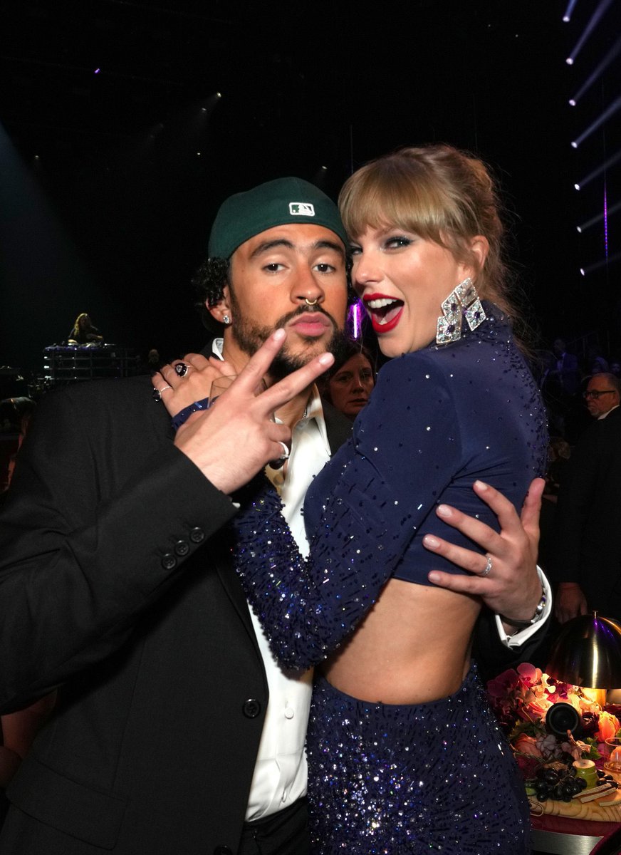melancholylaur's tweet photo. bueno literal lo mejor de los grammys https://t.co/f7I5l0FFZW