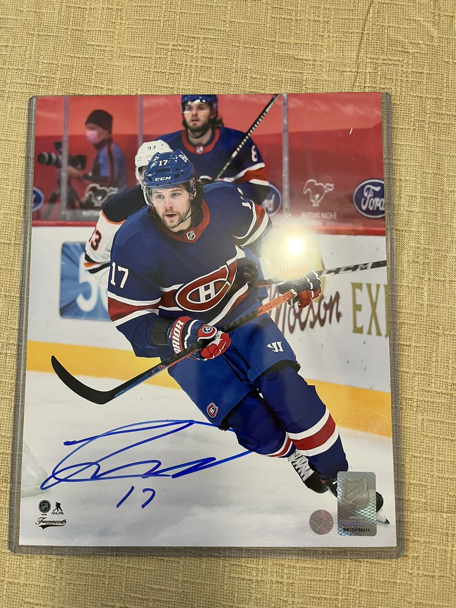 Redheat15's tweet photo. Next giveaway! A Josh Anderson signed 8x10 with a Frameworth COA! 1 entry per person only! Winner announced on Tuesday night at 10pm central! Like, share and say I’m in! Good luck! https://t.co/I8wQPApeRL