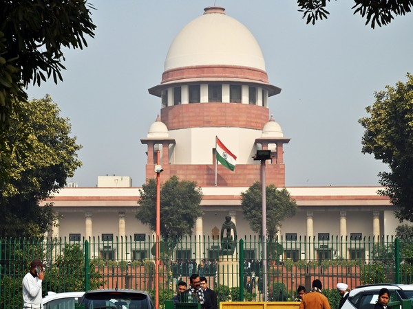 ani_digital's tweet image. 5 new judges to take oath as SC judges today

Read @ANI Story | aninews.in/news/national/…
#SupremeCourt #SCJudges