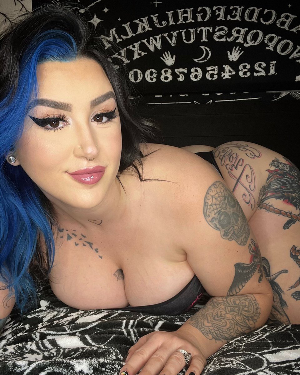 EllieXStockholm's tweet photo. Sinful Sunday 😜 https://t.co/ttOa8F6pck