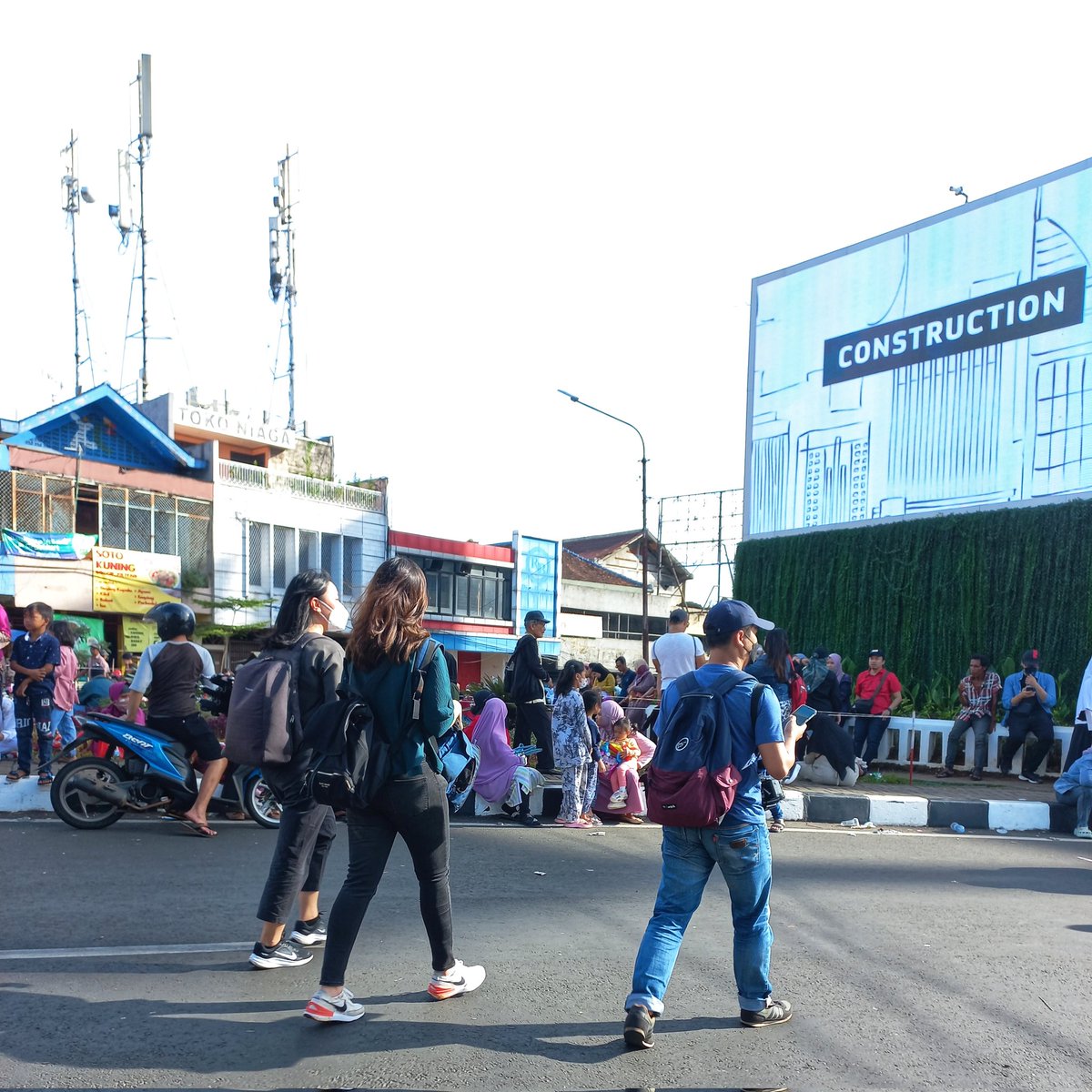 dendy_atmaja's tweet photo. Full senyum
#CapGoMeh2023 #shotbyphone #SetorFotoPio @piokharisma https://t.co/90gqWJO39a