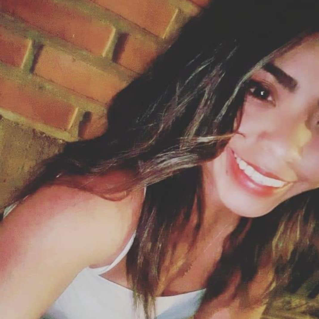_Solange23_'s tweet photo. Tú se feliz y el resto te vale vgs https://t.co/oHBwctYU8l