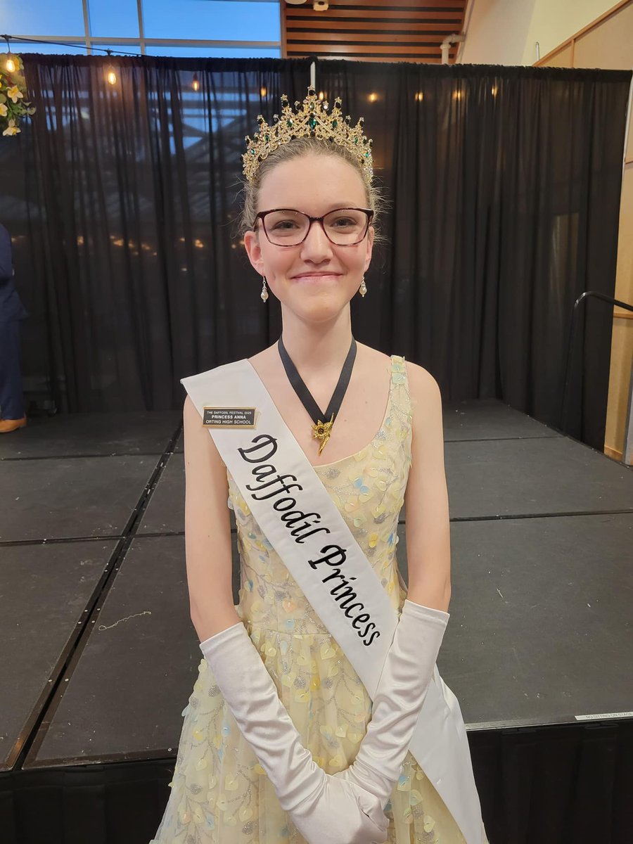 OrtingCards's tweet photo. Anna Kuepker is officially a Daffodil Princess! The Daffodil Princess Promenade! https://t.co/bhjkw1JbTC