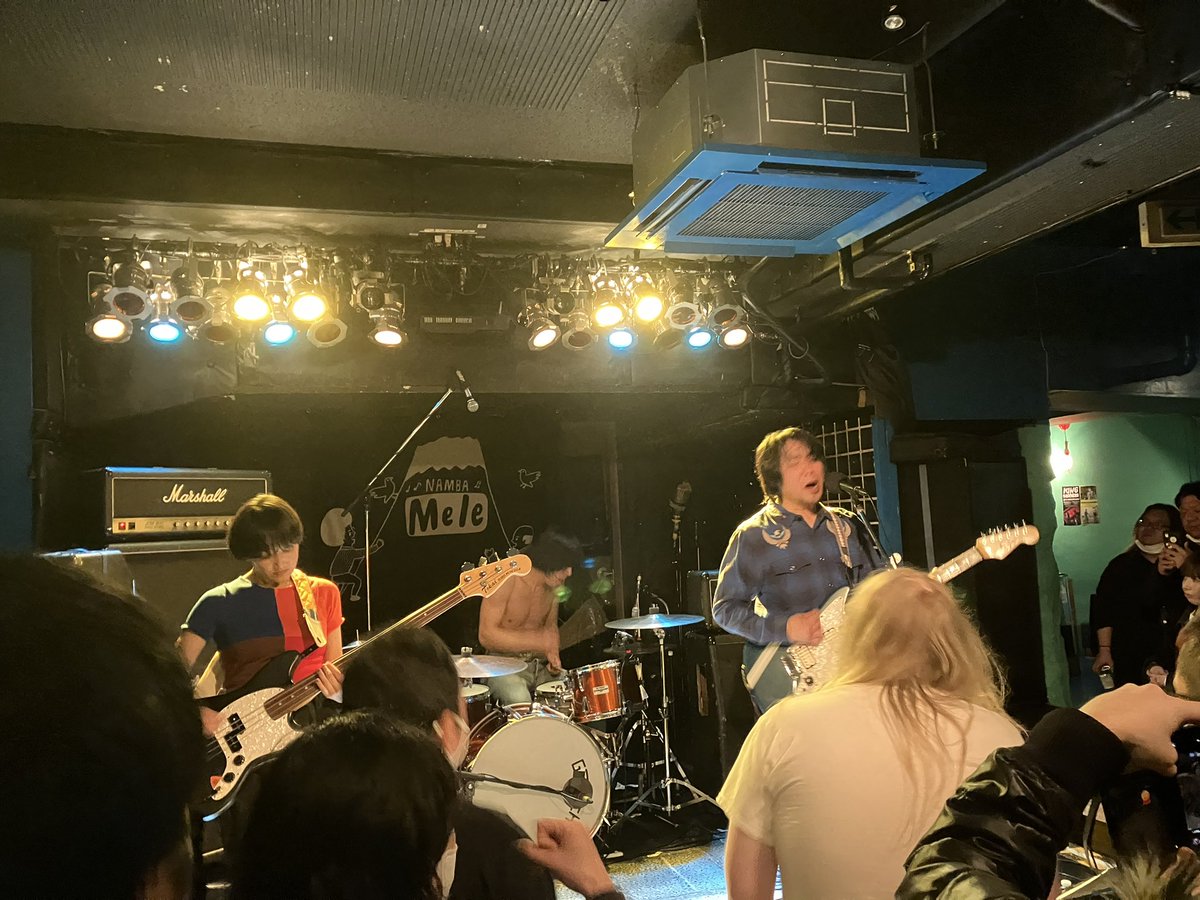 shiz_emoon's tweet image. 何とおめでたい日やった事か。
爆音に次ぐ爆音。最高✨
#KINGBROTHERS
#DMBQ
#難波メレ