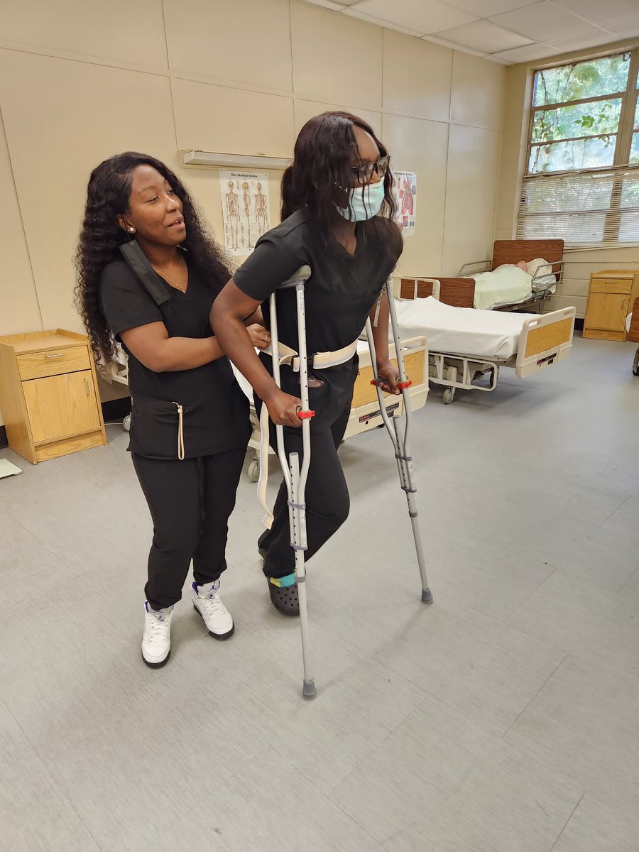 HealthMasd's tweet image. Health Science students practicing on various skills