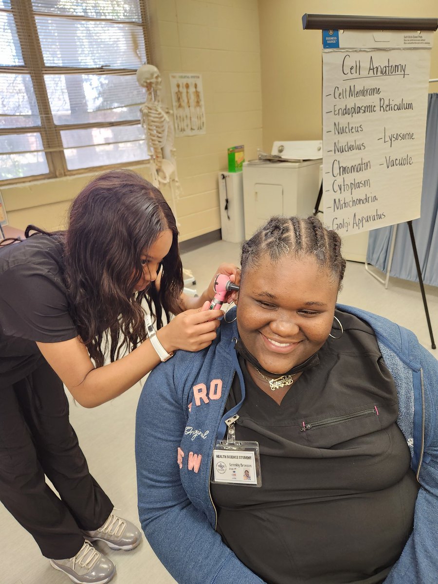 HealthMasd's tweet image. Health Science students practicing on various skills