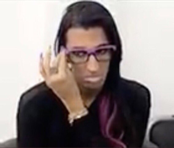 taciosillva's tweet photo. @PablloWorld @pabllovittar @Anitta "Dancinha do tik tok" ? Espero que seja boa pelo menos https://t.co/kR0tyfDzME