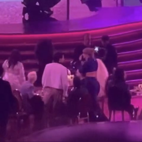 Pop Base on Twitter: "Taylor Swift and Harry Styles talking at the #
