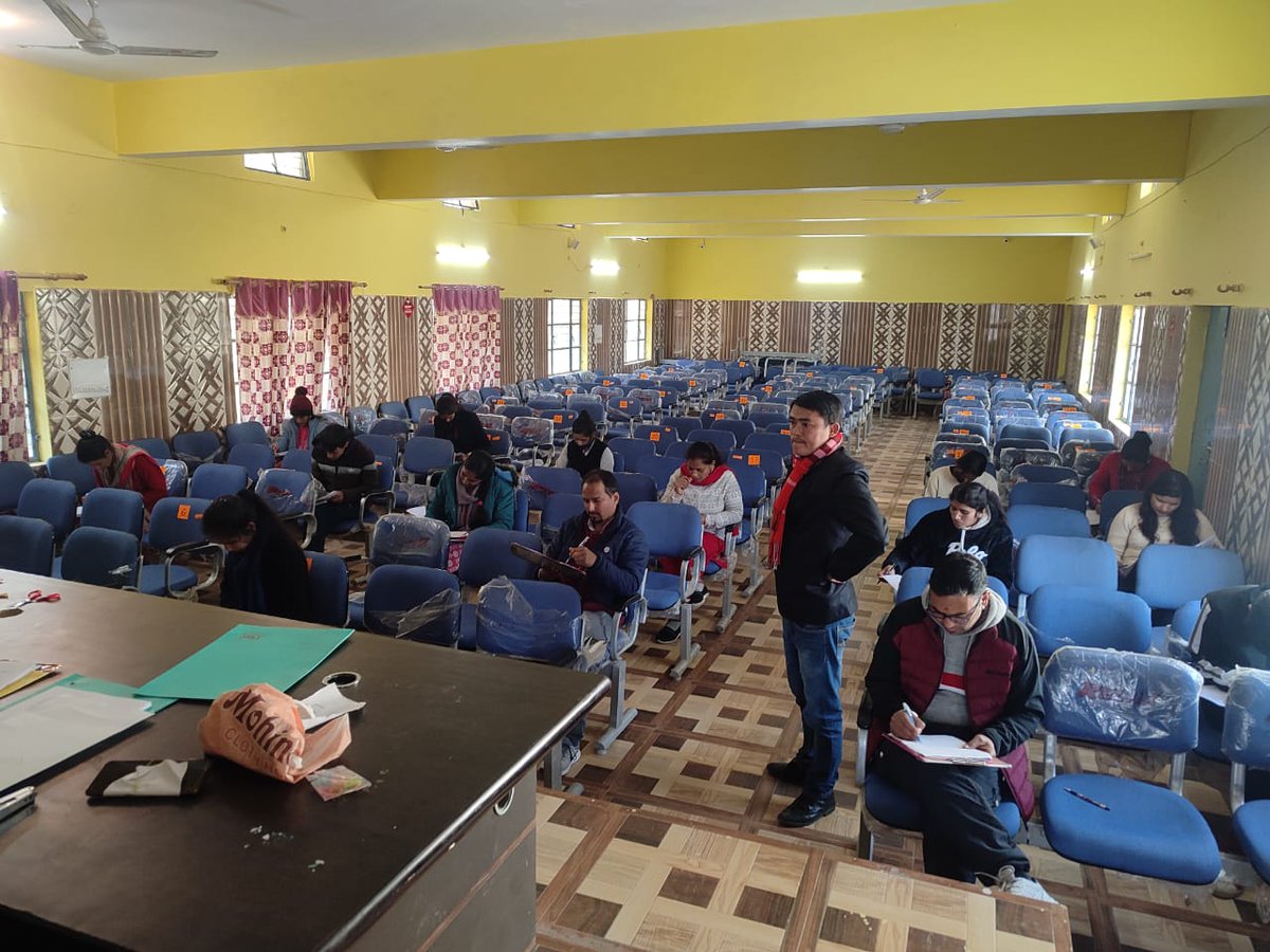 REAPUttarkashi's tweet photo. Written exam conducted for Field level staff recruitment  under 13 CLF .#REAP #USRLM
@basava_ias 
@REAPUttarakhand 
@CdoUttarkashi 
@UlacDemirag https://t.co/31syf69lfS