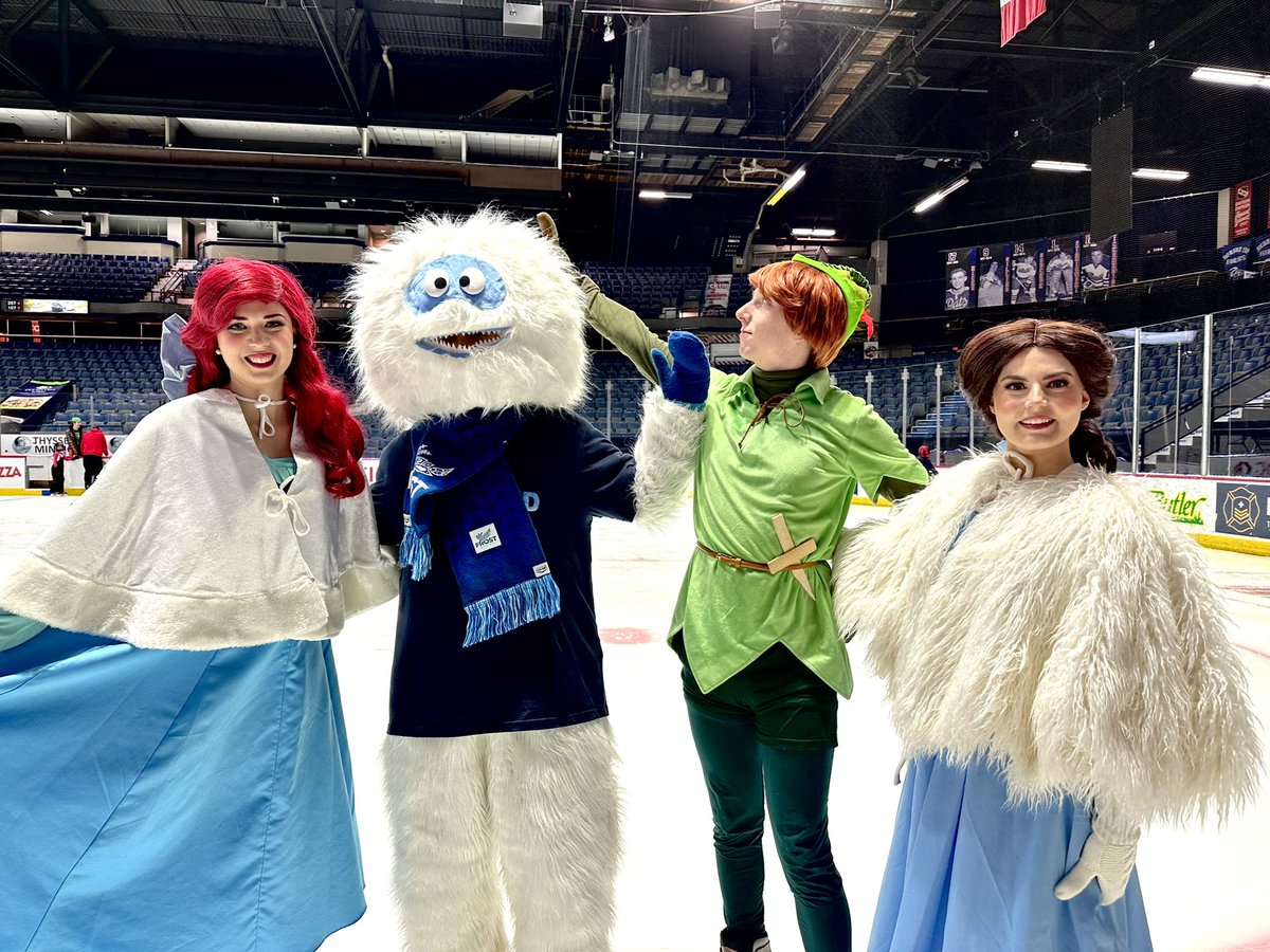 TyLloyd21's tweet photo. Opening weekend of Frost is in the books. It’s Snow Much Fun! If you missed out, don’t worry there is plenty to do daily for 7 more days. #frostregina #getfrosted #seeyqr https://t.co/5nR7RrQkCT