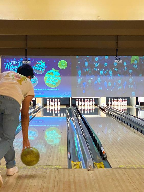 Jackson63216460's tweet photo. You can tell by looking at someone's back that he's very handsome 😆 https://t.co/lIdenbyk4e