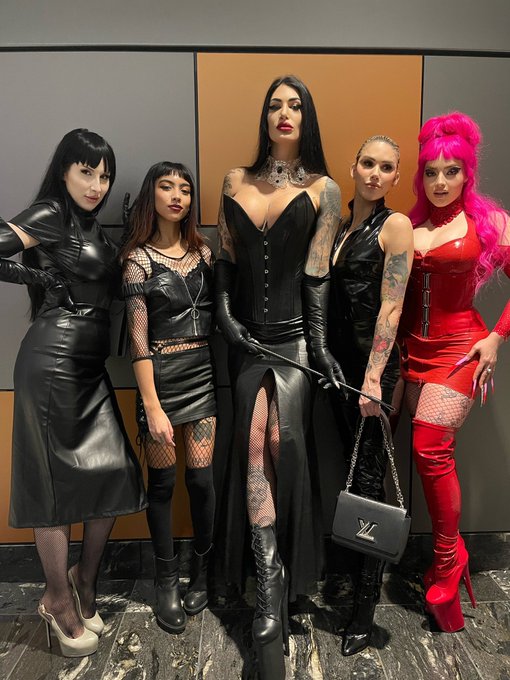 TW Pornstars - Mistress Damazonia 👑. Pictures and videos from Twitter