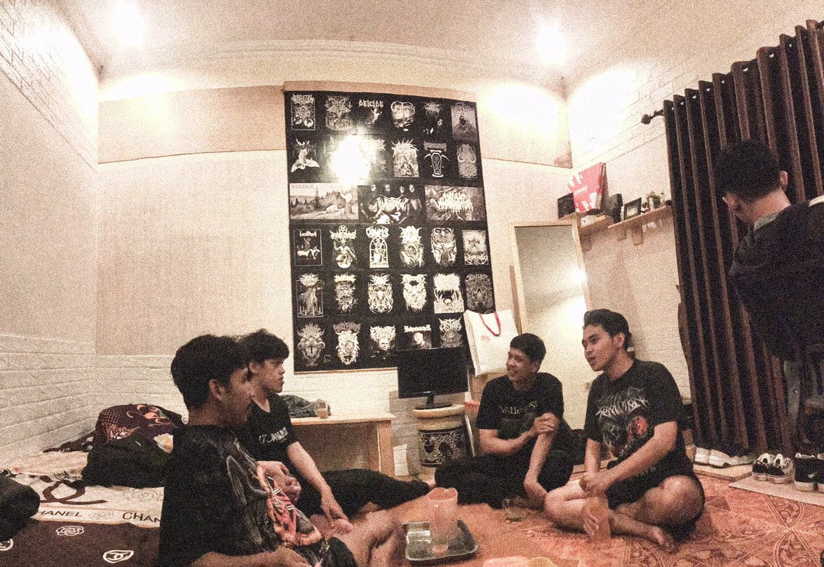 Obrolan tengah malam