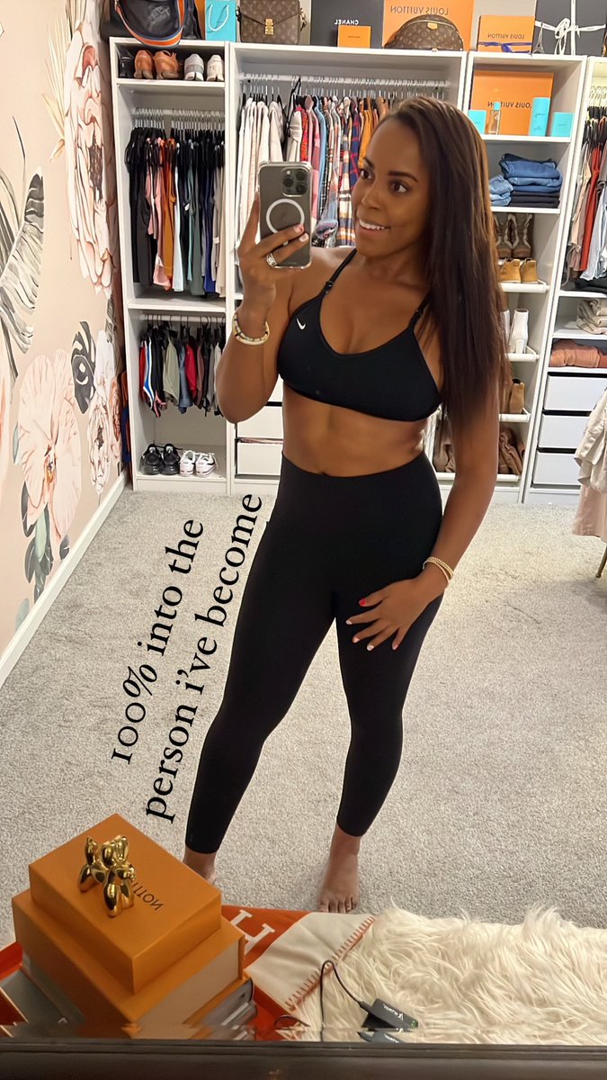 everyday_connor's tweet photo. Love @khloekardashian workouts! feeling amazing 😏 https://t.co/dHG8pNDHFk
