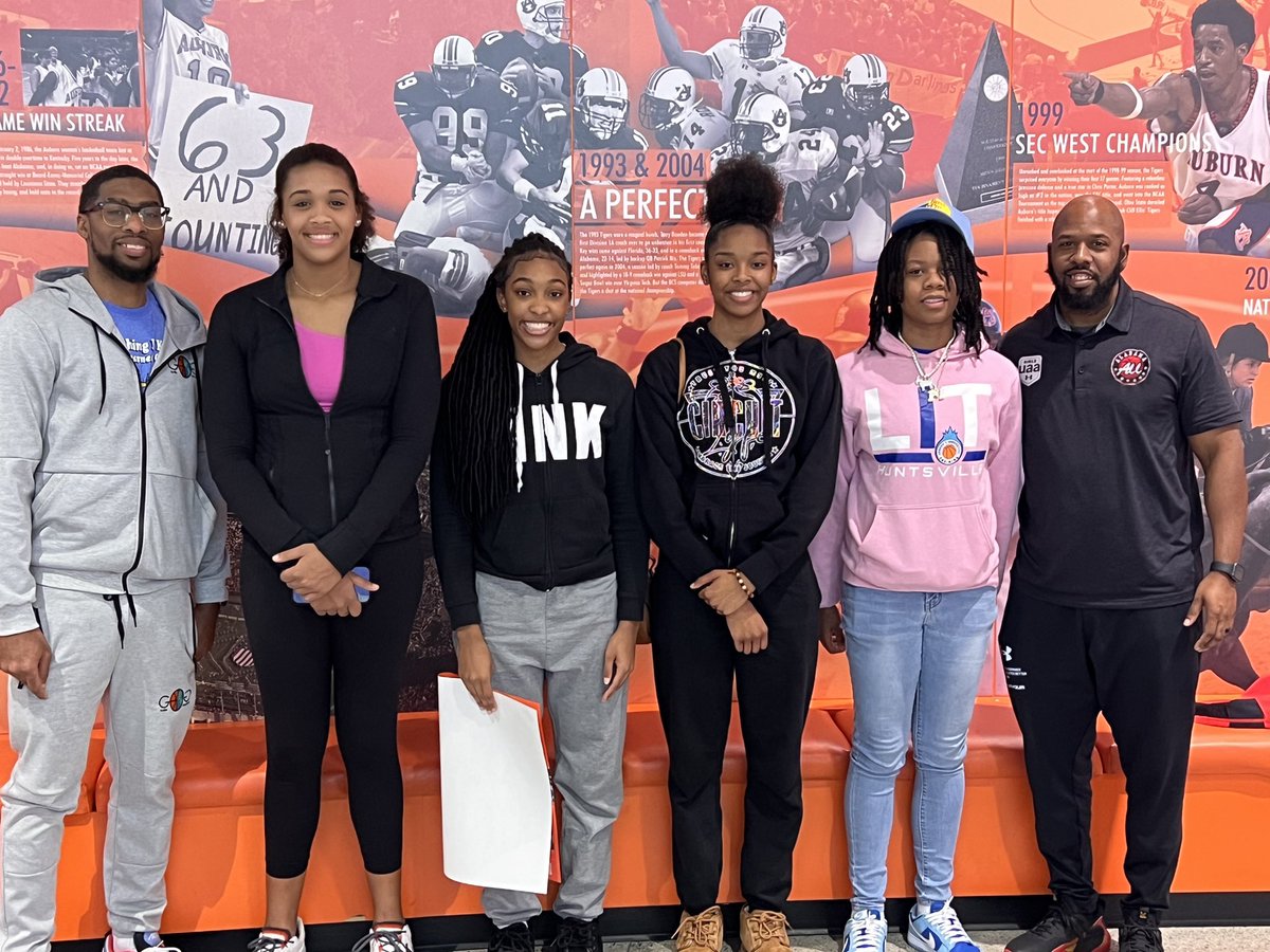 CoachDHamm85's tweet photo. Had a good time with the girls today at the @AuburnWBB vs @RazorbackWBB  game. Highly competitive game sure the girls took a lot away for the game. One more stop coming soon @CoachJ_AU @UANextGHoops @All_AlabamaGB @hoobs https://t.co/5DVF5s3yXW