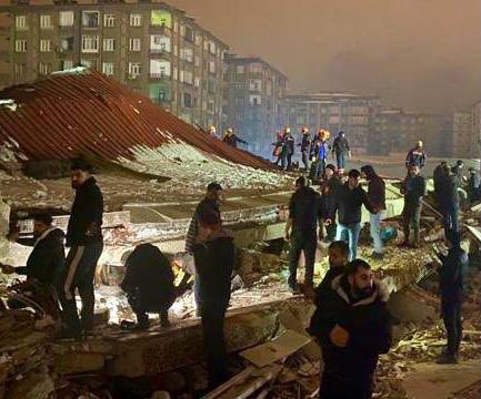 Türkiye başımız sağolsun...
Acımız çok çok büyük...
Dilerim kayıp sayımız artmaz...
Allah hepimizin yardımcısı olsun...