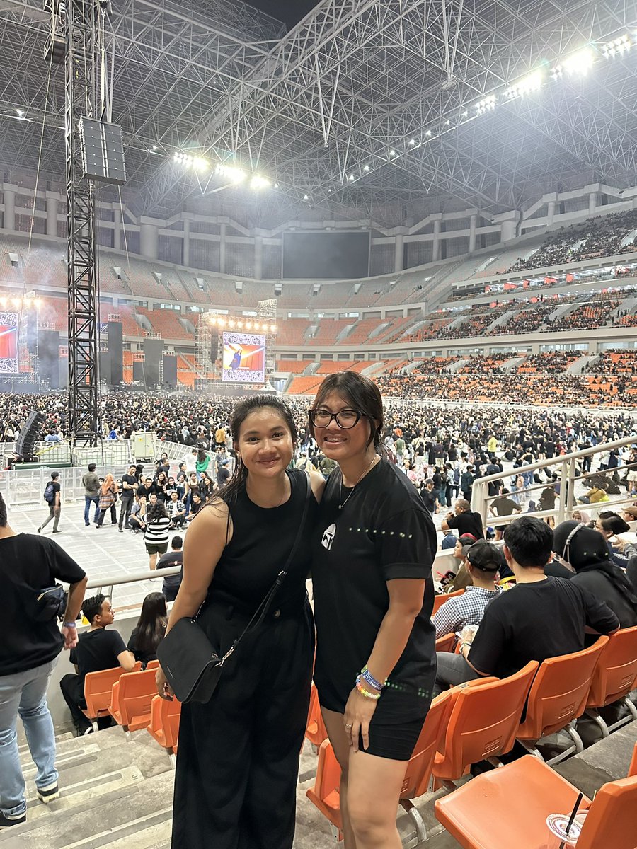 🤘🏻🤘🏻🤘🏻 konser dadakan seru parah!!!