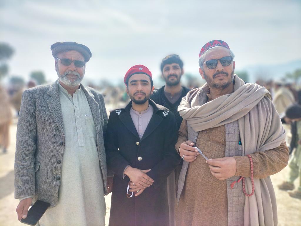BilalAf97221691's tweet photo. د خپل ولس سره 
#Ullasipasoon #pekhawar #Aman #Meena #Rorwali #Soola #kkproduction #forfullsongwatchmyyoutubechannel #ولسي_پاڅون #مومند #ولس #سوله #امن #ورورولي https://t.co/IT8NZ0txJX