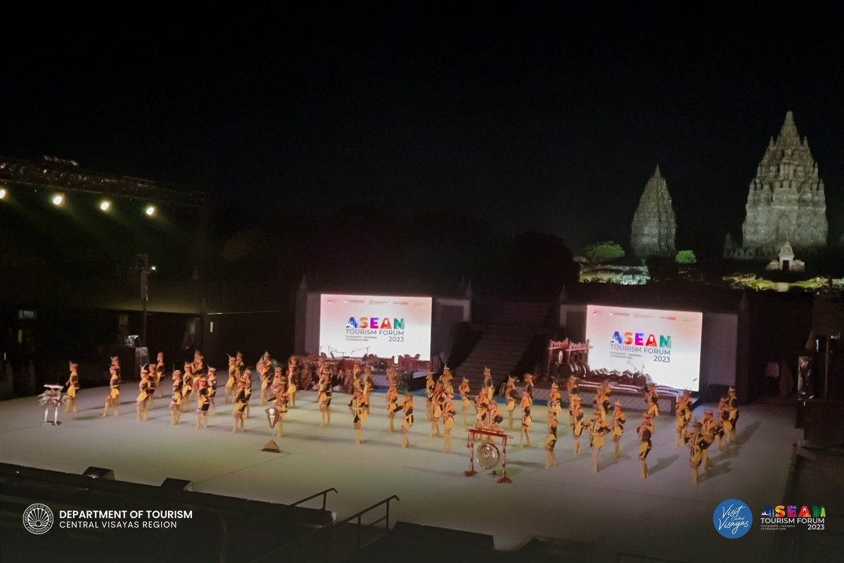 DOTcvisayas's tweet photo. it showcases our diversely rich natural and cultural heritage at the ASEAN Tourism Forum(ATF) 2023, Jogja Expo Center in Yogyakarta, Indonesia from February 2-6, 2023.
#FMA7 #VisitCentralVisayas #VisitPhilippines #DOTPh #TPBGovPh #ATF2023 #ASEANTourismForum2023
#tpbgovph https://t.co/WAI3HQRMWn