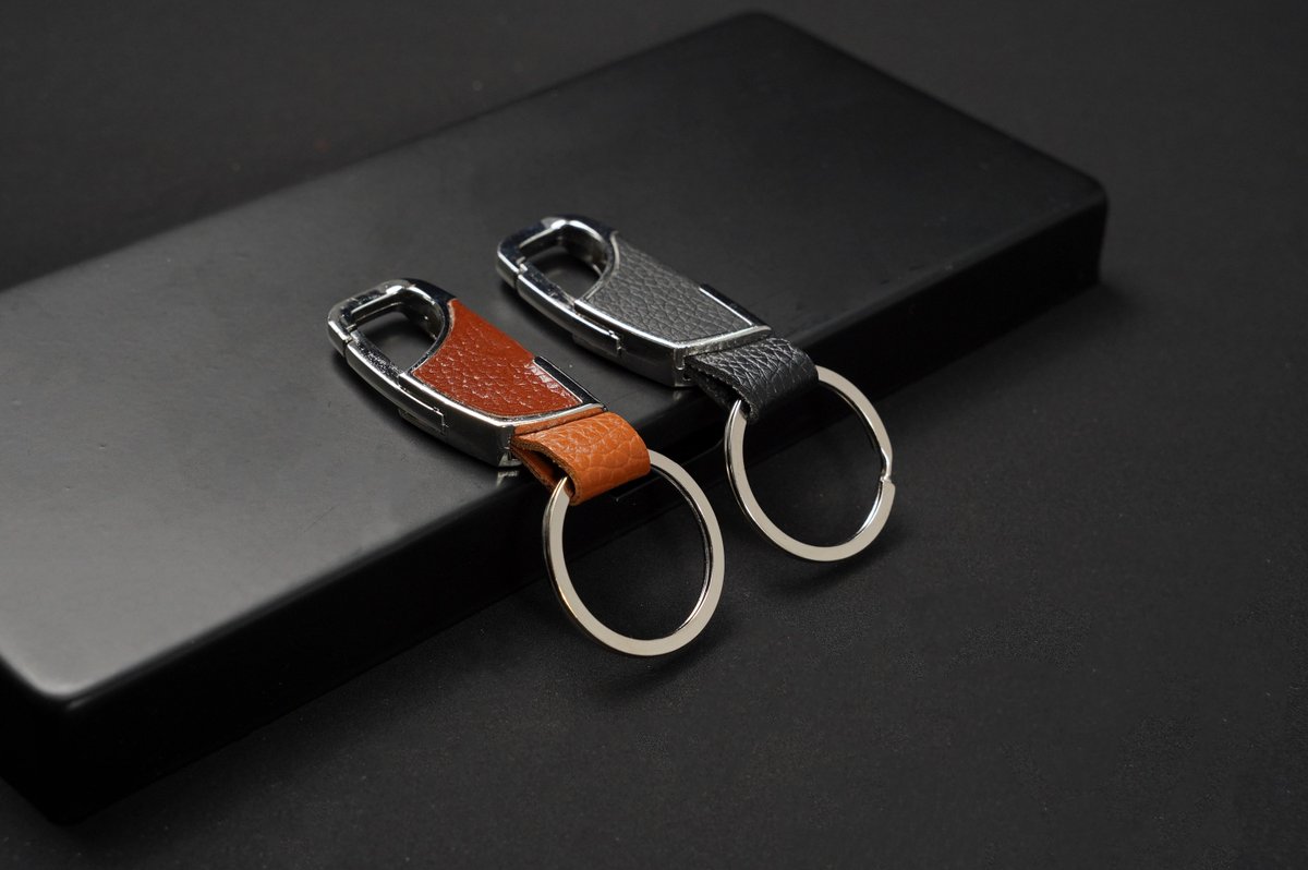 JIUSI_export's tweet image. custom logo leather car keychain
#keychain #carkeychain