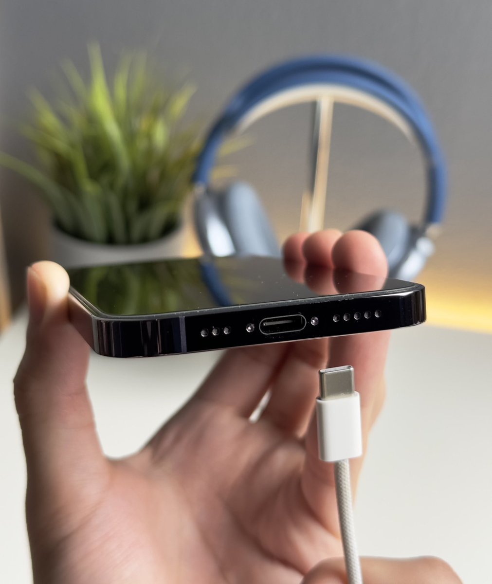 Apple Hub tweet media