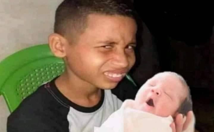 xolei3's tweet photo. when I hold a baby for a couple of minutes &amp; someone says I should have one https://t.co/Q8Gq3eryVw